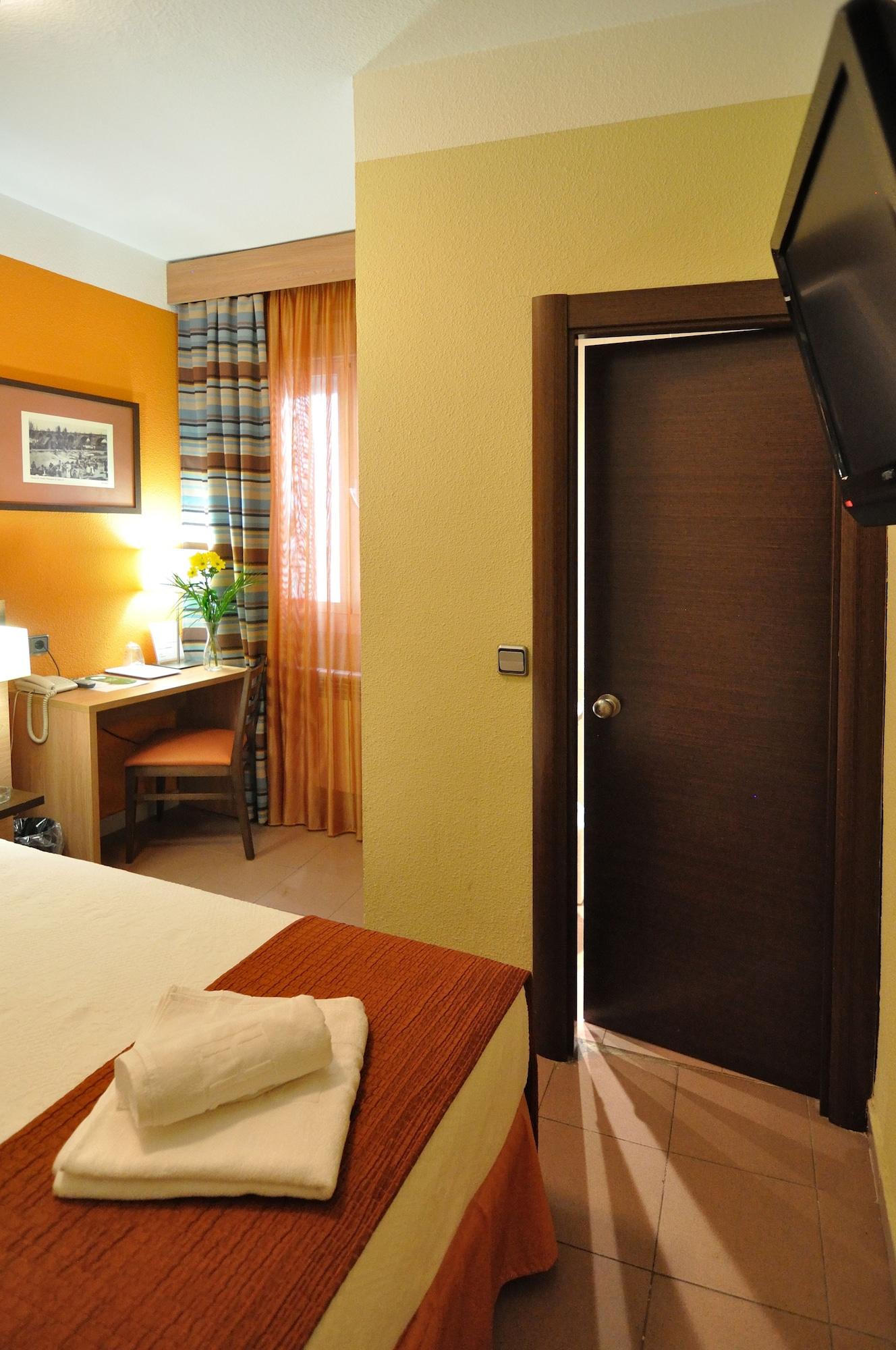 Hostal Ballesta Madrid Exterior foto