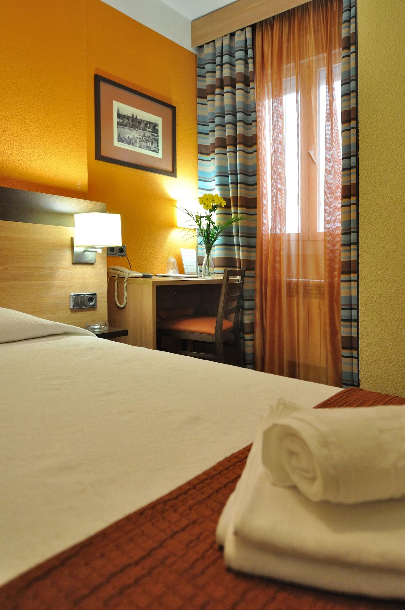 Hostal Ballesta Madrid Exterior foto