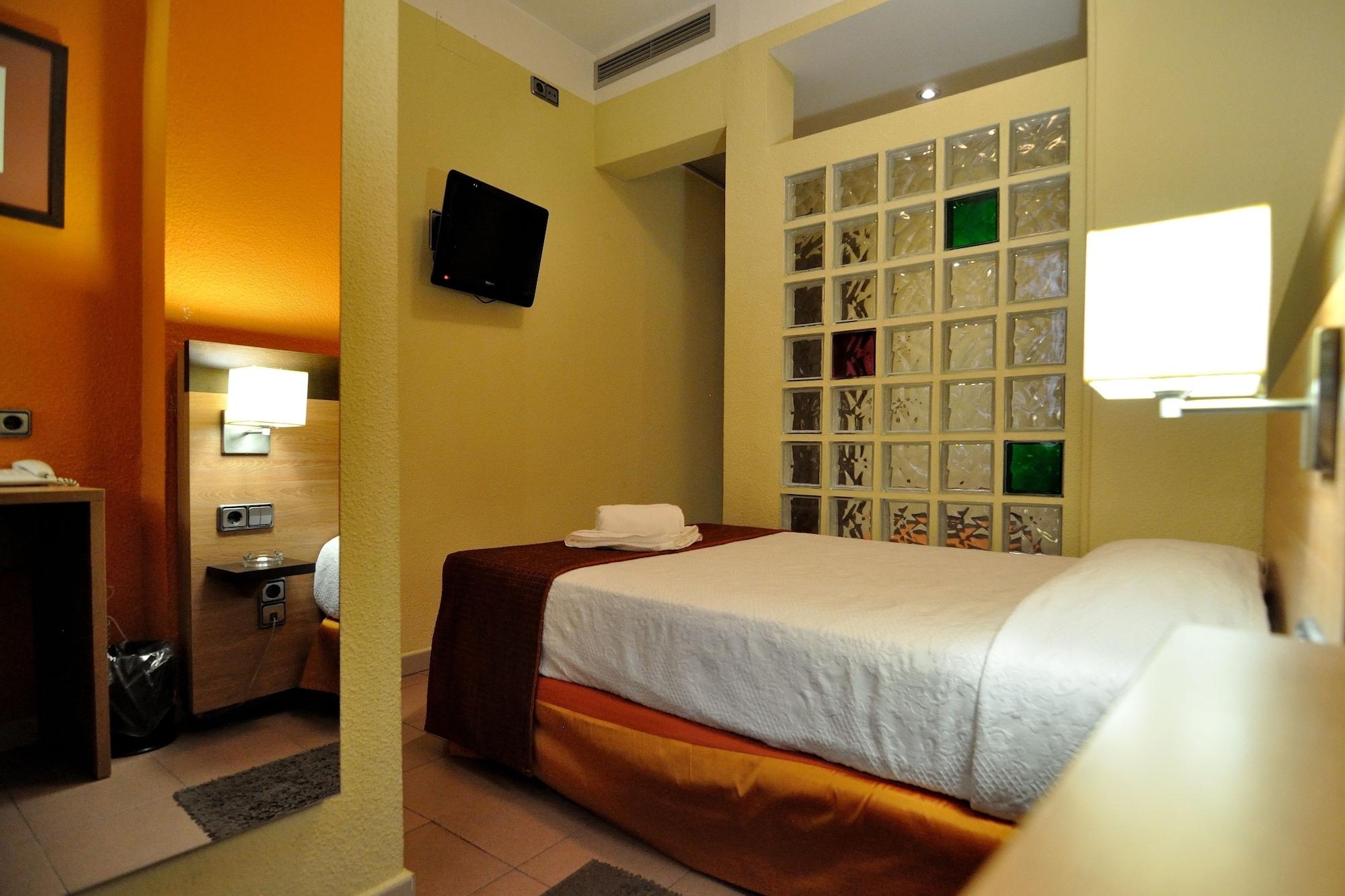 Hostal Ballesta Madrid Exterior foto