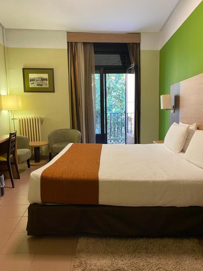 Hostal Ballesta Madrid Exterior foto