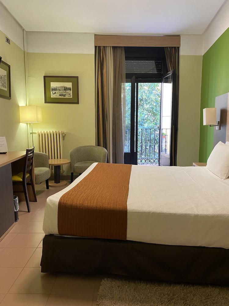Hostal Ballesta Madrid Exterior foto