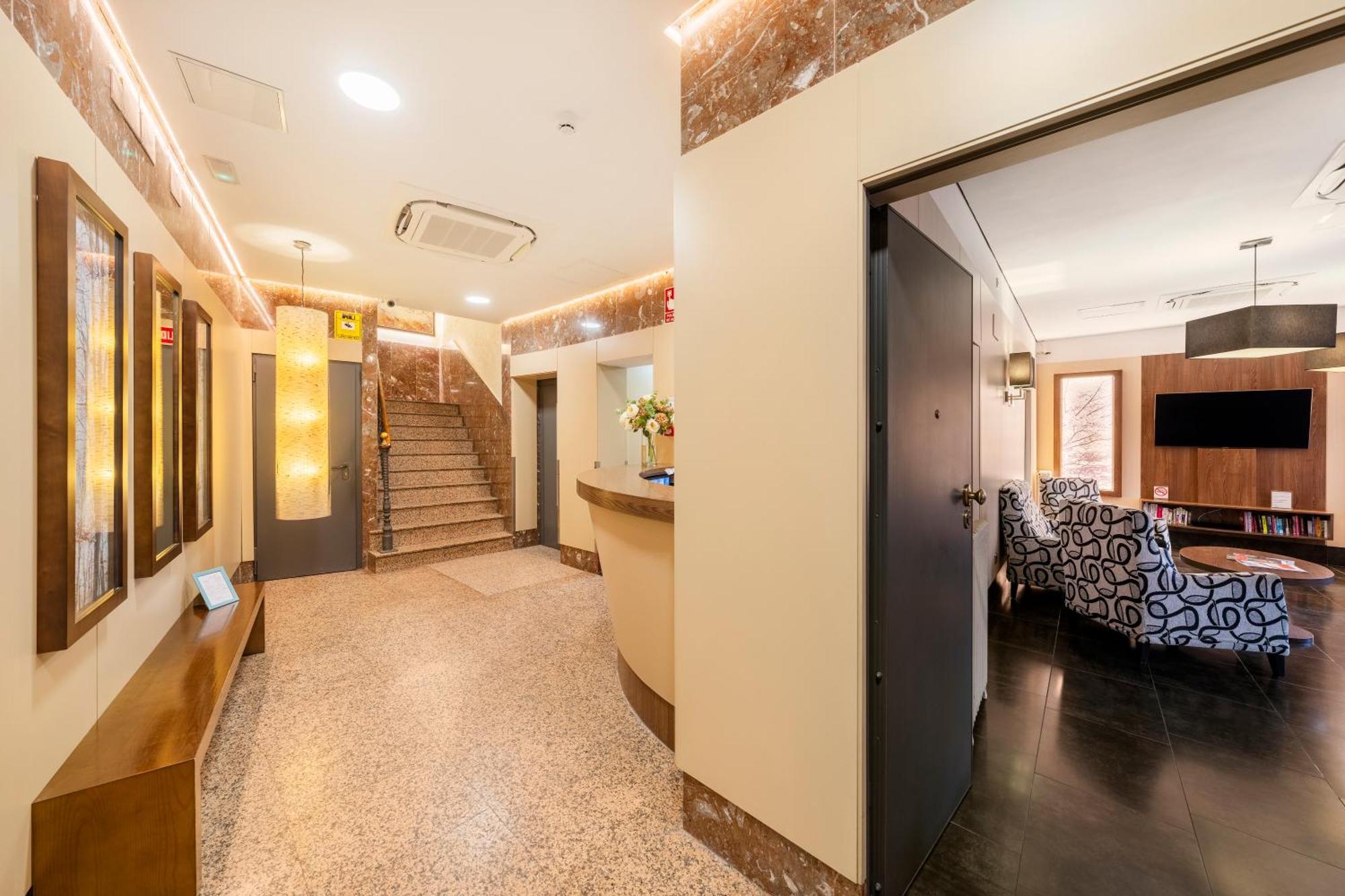 Hostal Ballesta Madrid Exterior foto