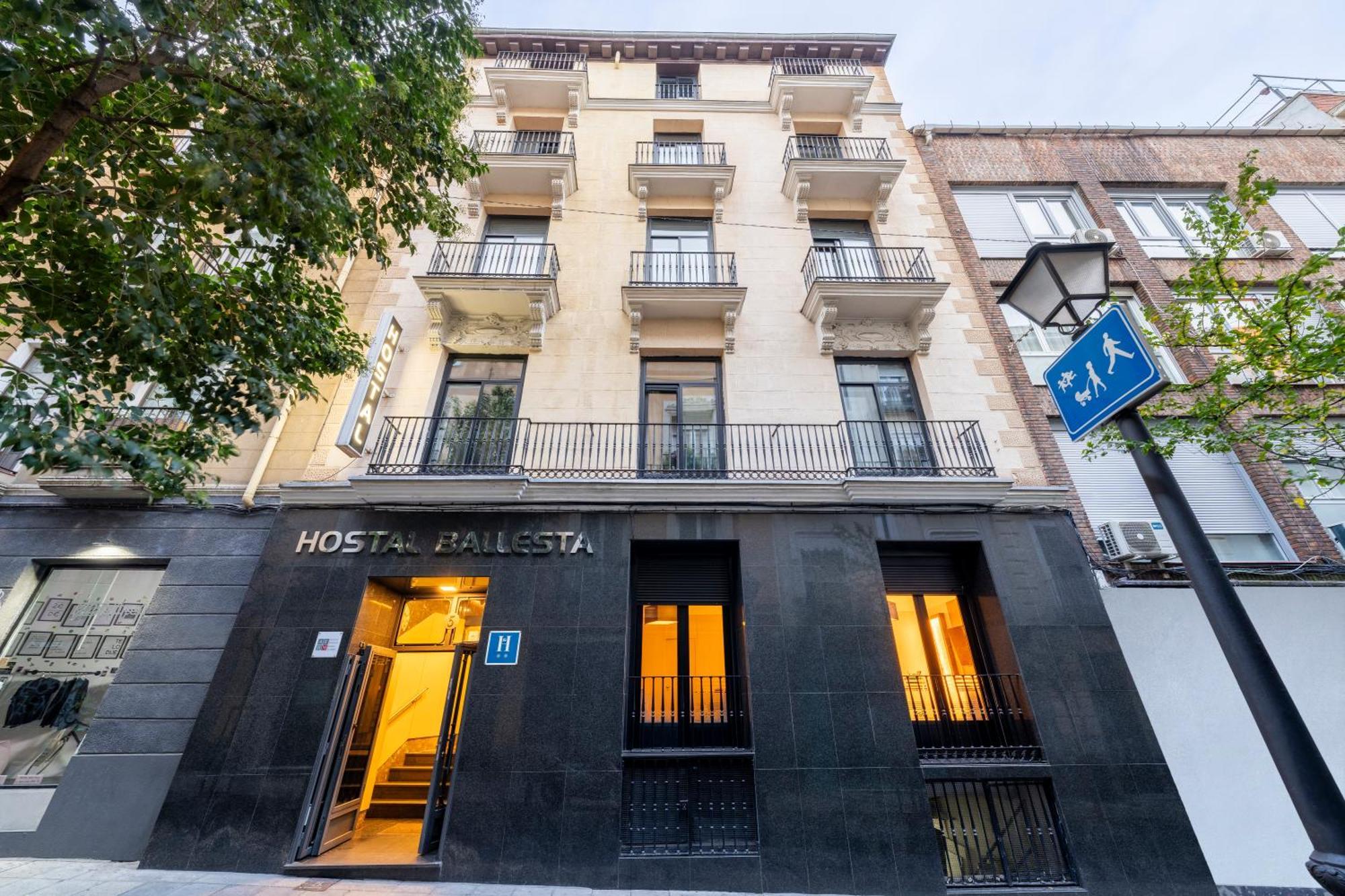 Hostal Ballesta Madrid Exterior foto