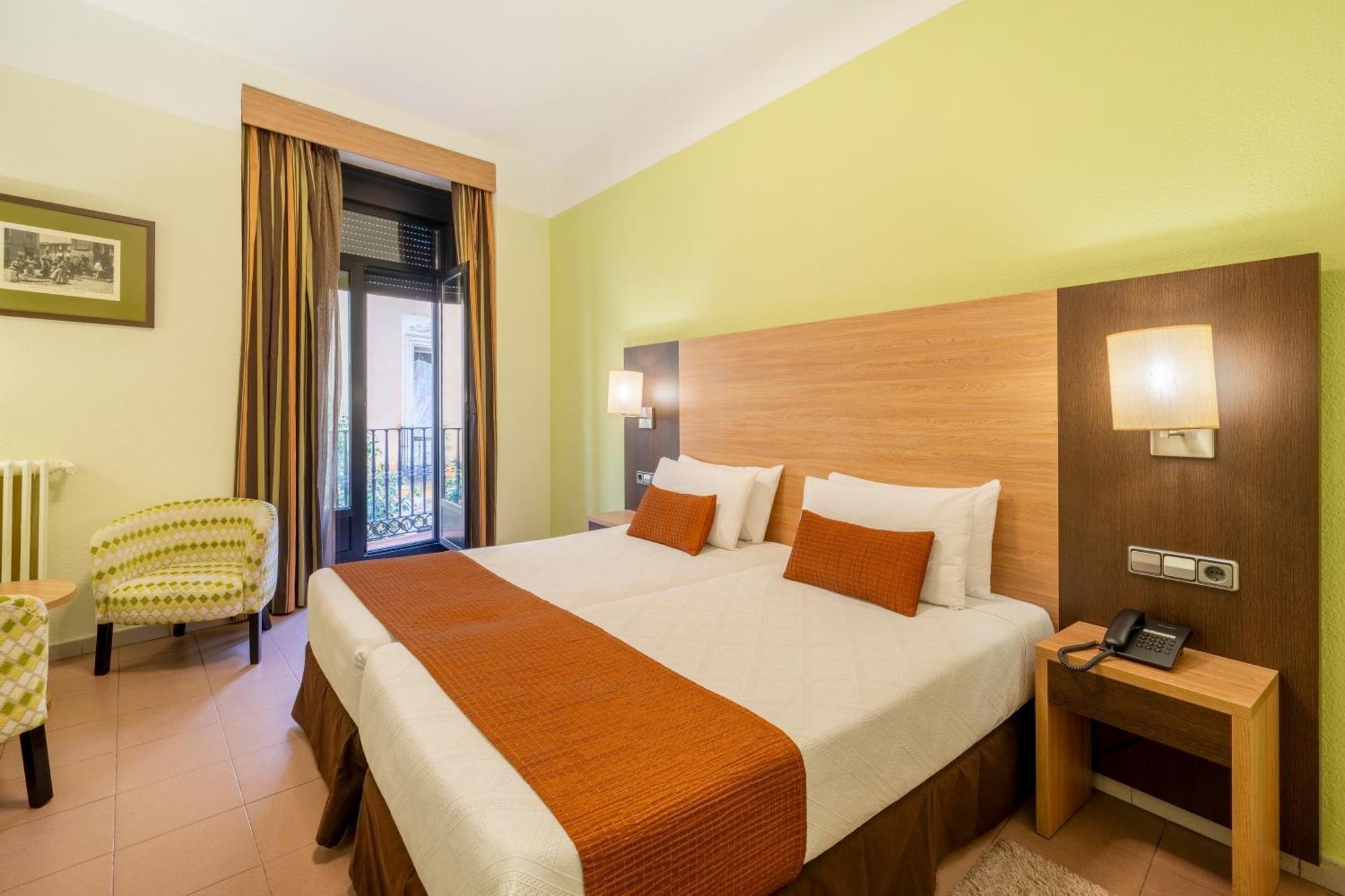 Hostal Ballesta Madrid Exterior foto