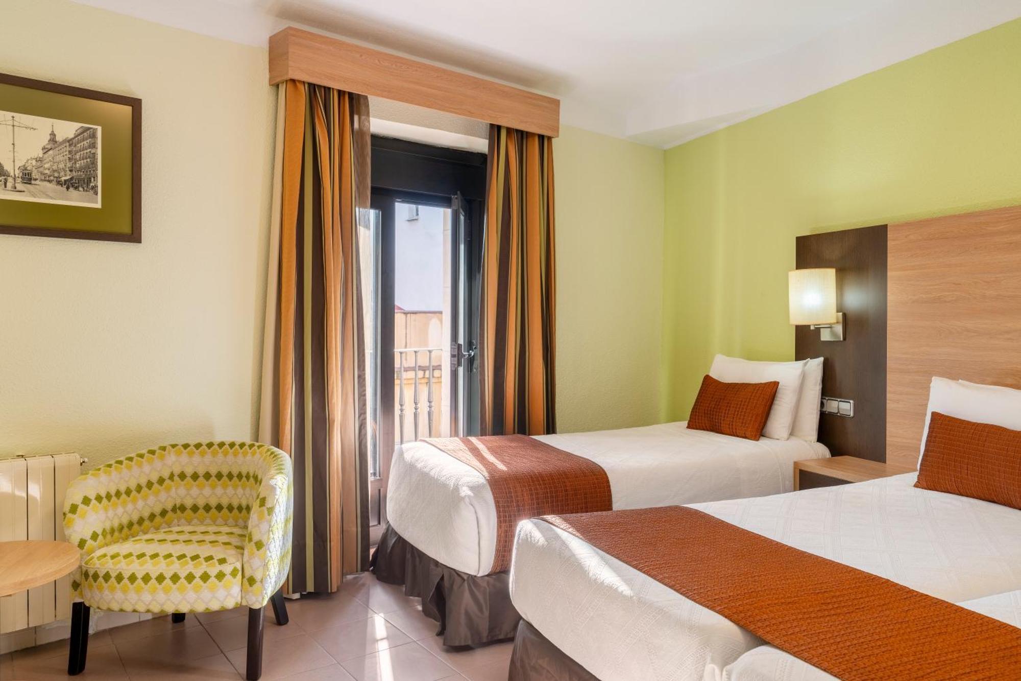 Hostal Ballesta Madrid Exterior foto