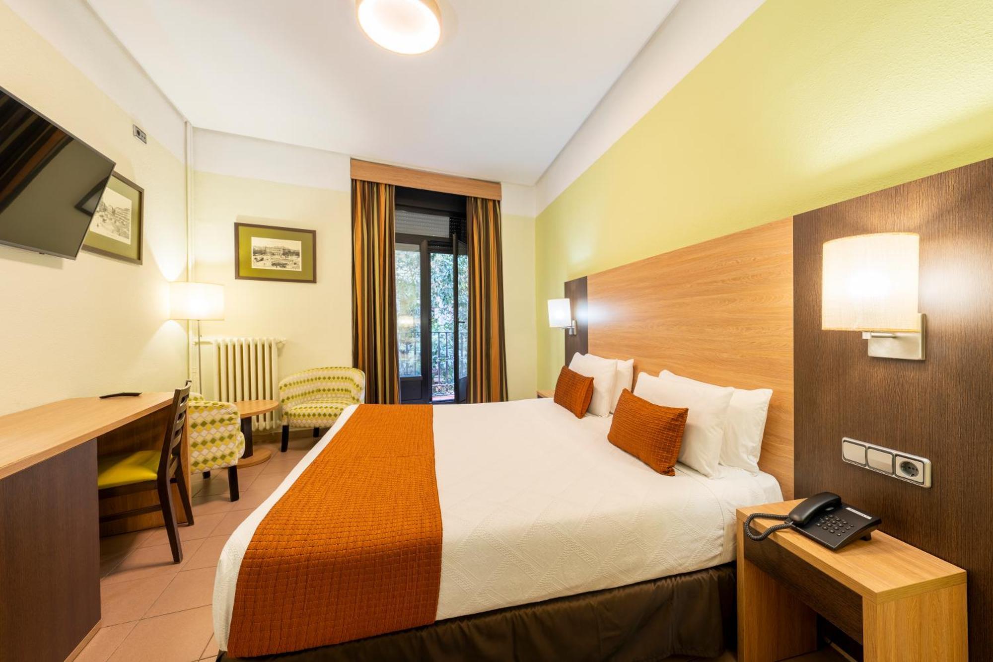 Hostal Ballesta Madrid Exterior foto