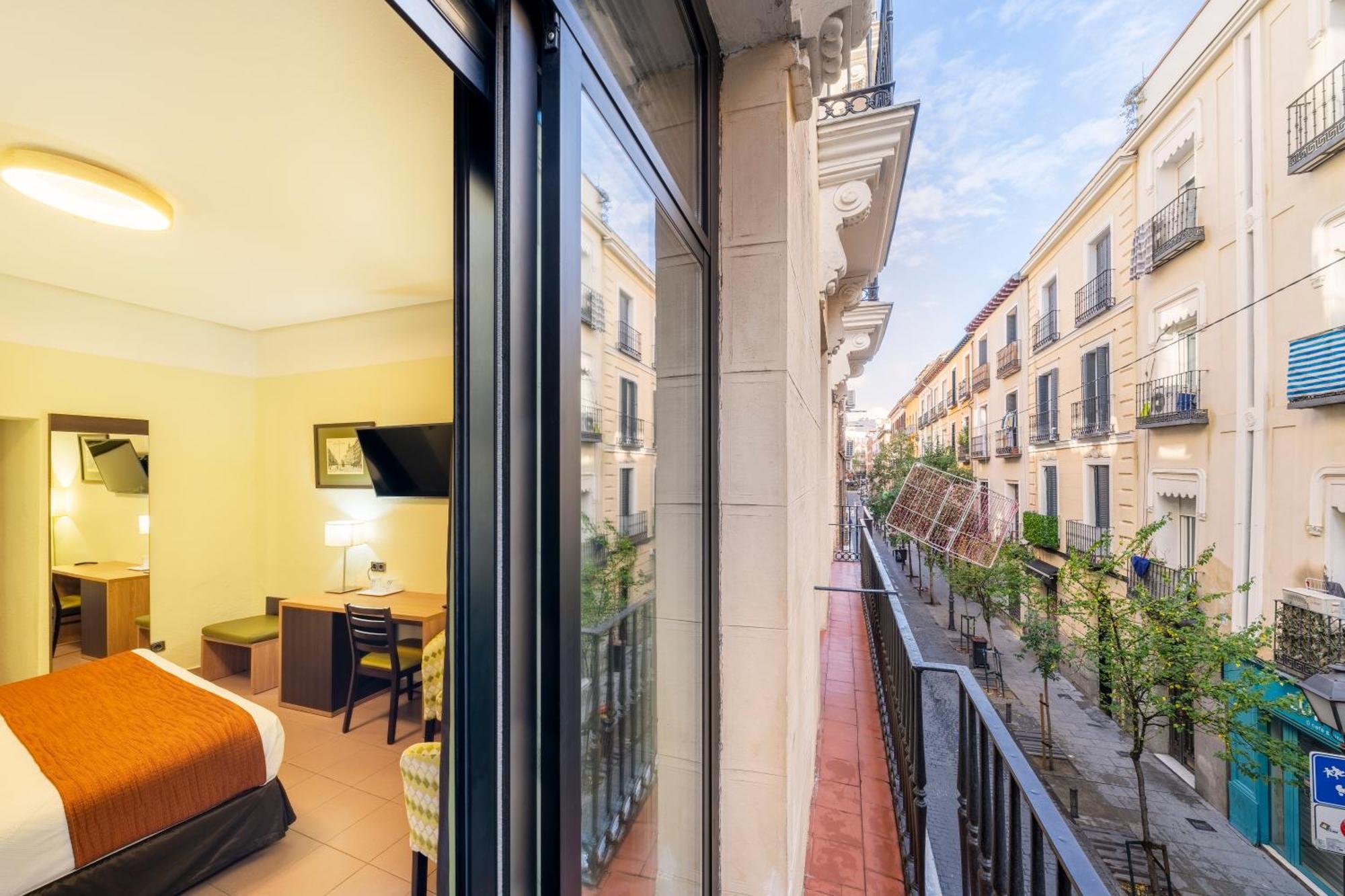 Hostal Ballesta Madrid Exterior foto